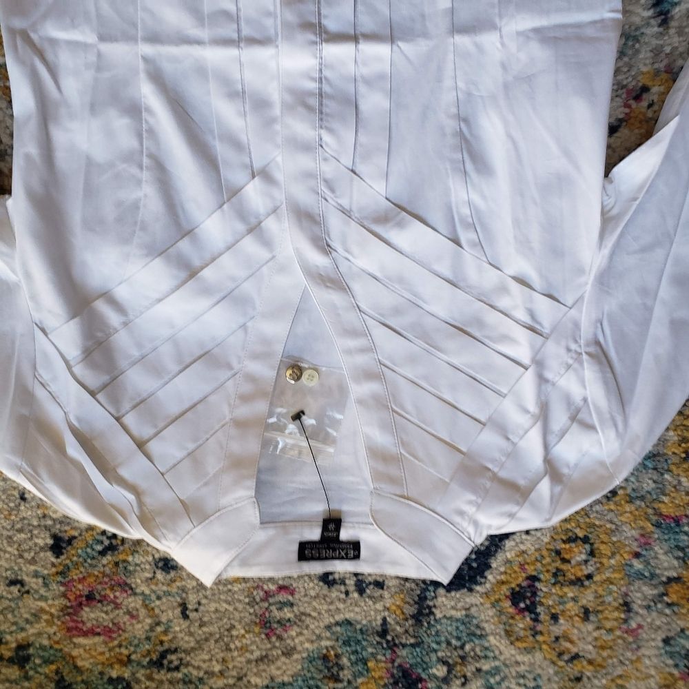 Express pleated blouse - Picture 3 of 13